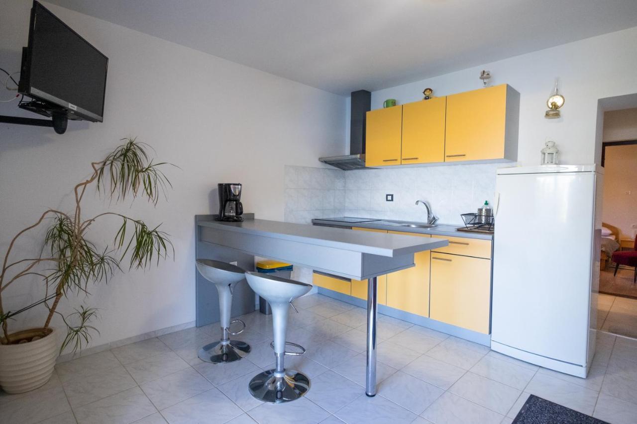 Apartmani Suzana Кленовица Екстериор снимка